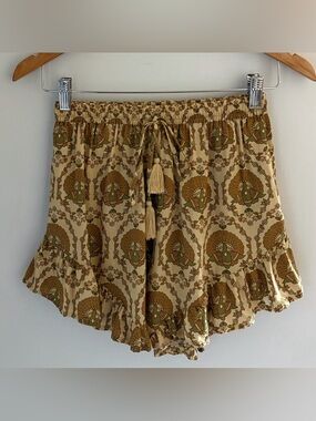 Spell Chateau Flutter Shorts